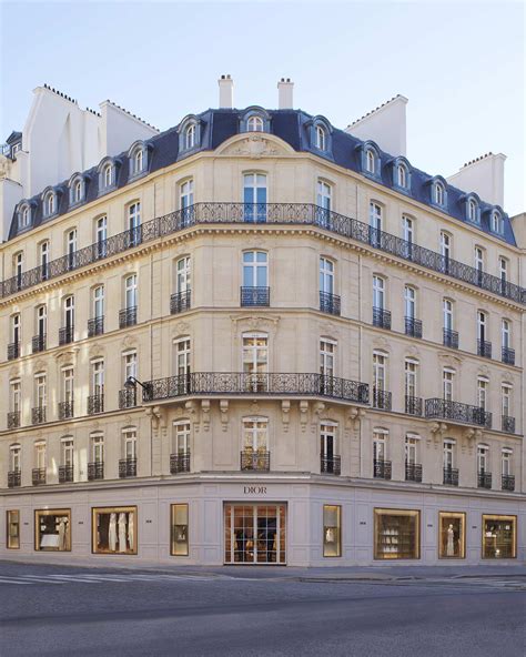 dior paris montaigne boutique